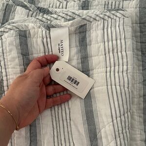 Kids Striped Quilt - Gray and White